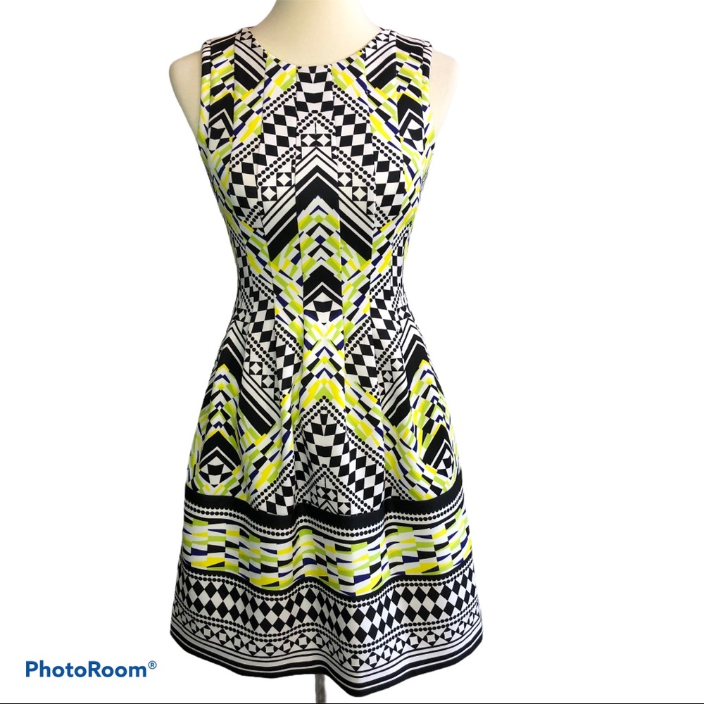 Vince Camuto Fit and Flare Sleeveless Scuba Dress with pockets size 2